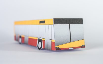 model autobusu z papieru